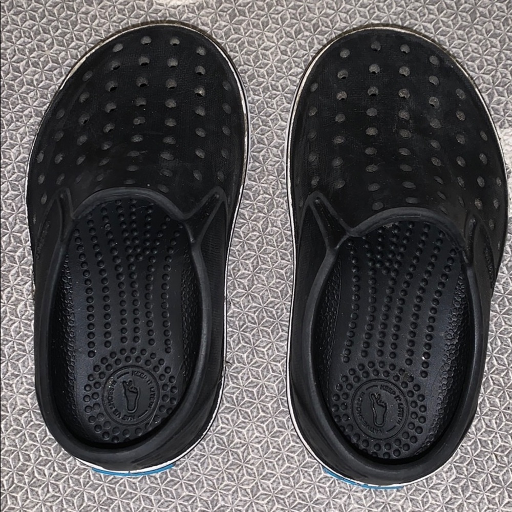 Black native shoes - size 7